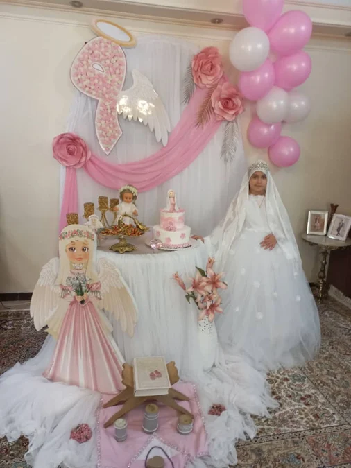 دکور جشن تکلیف دختران؛ ساده، لطیف و بهیادماندنی - تصویر ۴ - بهتر زندگی کن